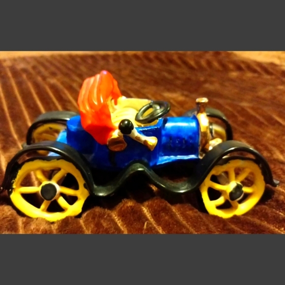 Vintage Capodimonte Ceramic Old Car Buick from Italy Hand Painted - Picture 2 of 9